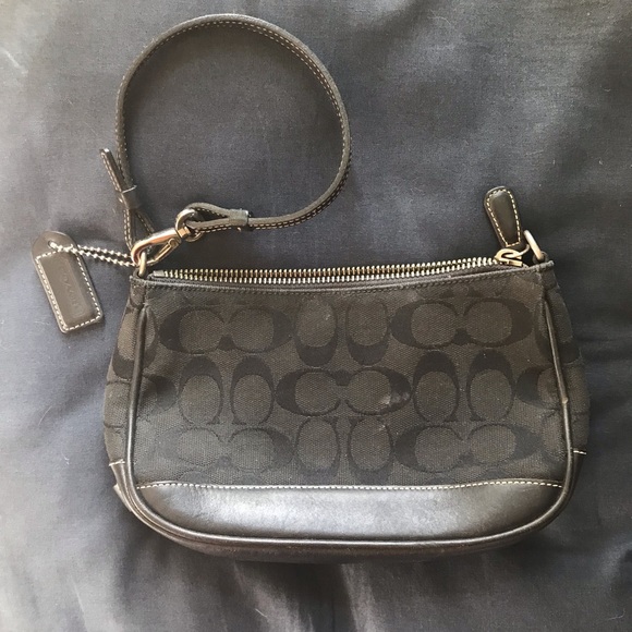 Vintage Coach Wristlet - Picture 2 of 5